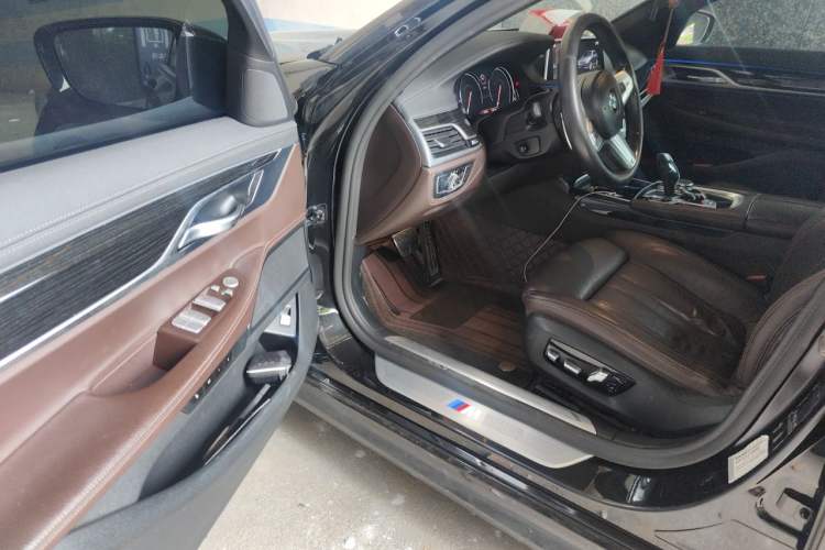 Used BMW 7 Series 2018 730Li Leading Model M Sport Package Driver Seat