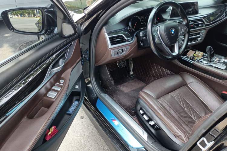 Used BMW 7 Series 2018 740Li M Sport Package Leading Model Driver Seat