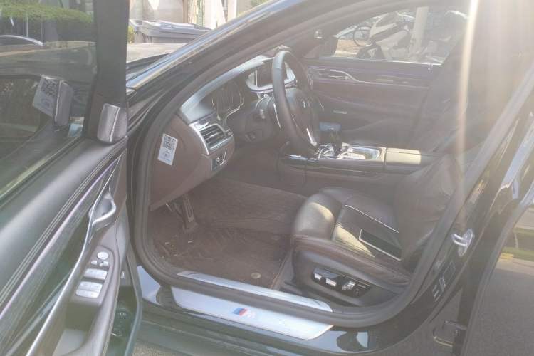 Used BMW 7 Series 2018 730Li Luxury Edition M Sport Package Driver Seat