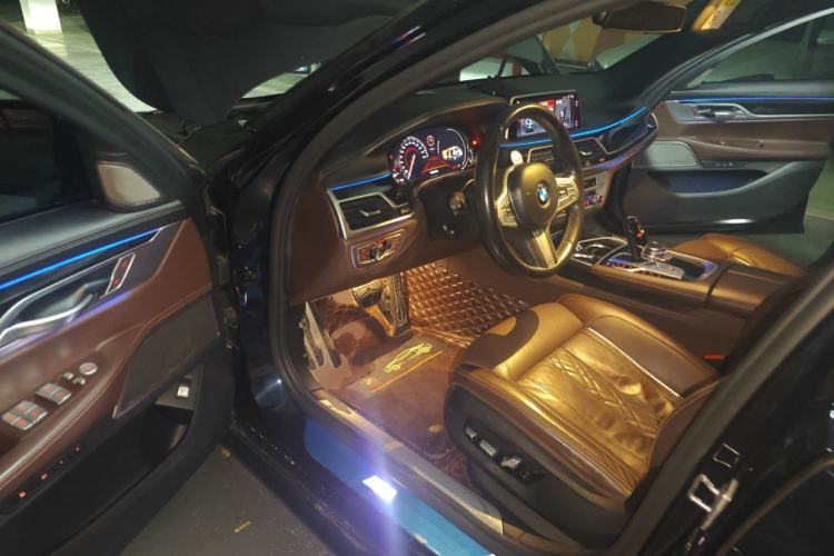 Used BMW 7 Series 2018 730Li Luxury Edition M Sport Package Driver Seat