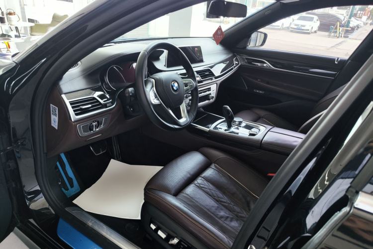 Used BMW 7 Series 2018 730Li Luxury Edition M Sport Package Driver Seat