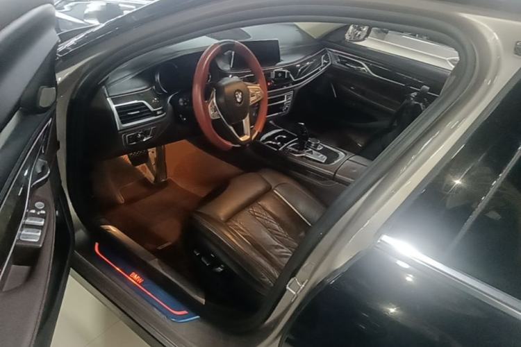 Used BMW 7 Series 2018 730Li Luxury Model Excellence Package Driver Seat