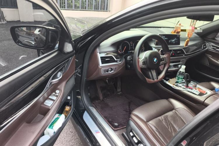 Used BMW 7 Series 2018 740Li M Sport Package Leading Model Driver Seat