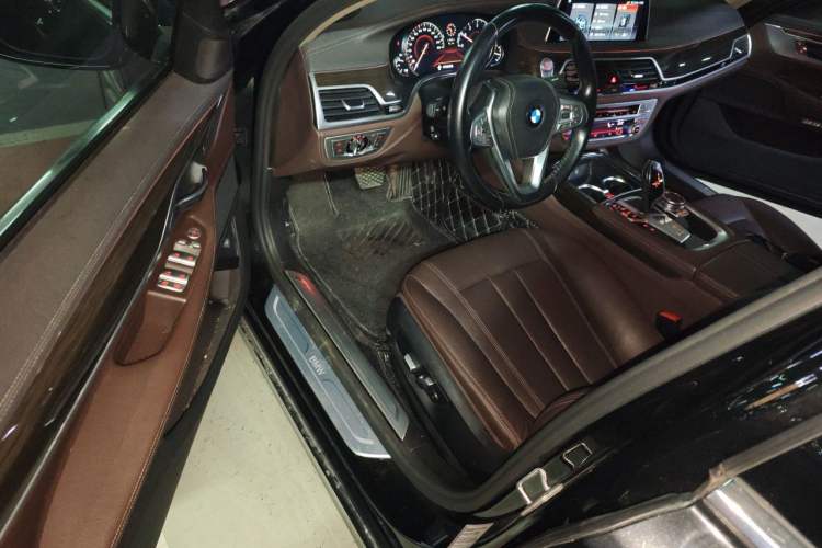 Used BMW 7 Series 2018 730Li Leading Model Excellence Package Driver Seat
