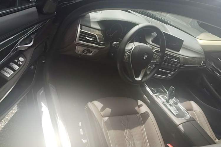 Used BMW 7 Series 2018 730Li Luxury Model Excellence Package Driver Seat