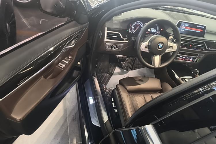 Used BMW 7 Series 2018 730Li Leading Model M Sport Package Driver Seat