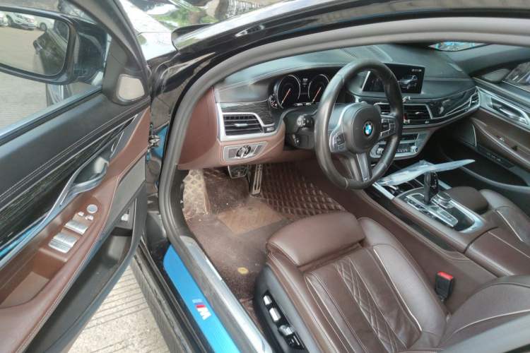Used BMW 7 Series 2018 740Li M Sport Package Leading Model Driver Seat
