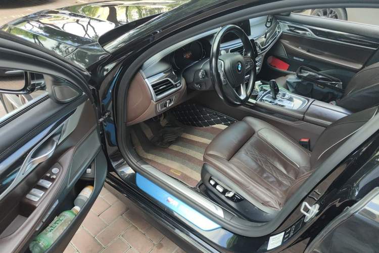 Used BMW 7 Series 2018 730Li Luxury Edition M Sport Package Driver Seat