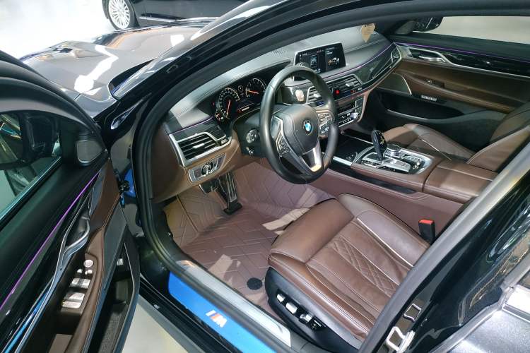 Used BMW 7 Series 2018 730Li Luxury Edition M Sport Package Driver Seat