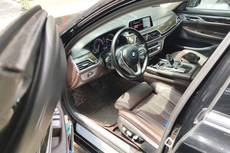 Used BMW 7 Series 2018 730Li Luxury Model Excellence Package Driver Seat