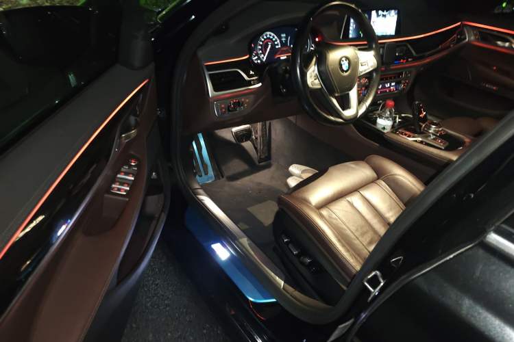 Used BMW 7 Series 2018 730Li Leading Model M Sport Package Driver Seat