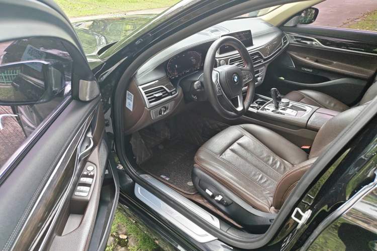 Used BMW 7 Series 2018 730Li Leading Model Excellence Package Driver Seat