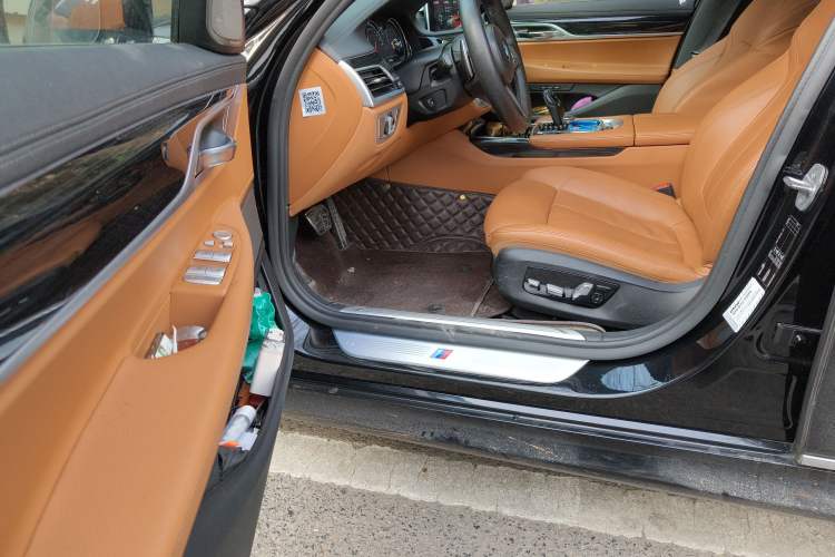 Used BMW 7 Series 2018 730Li Leading Model M Sport Package Driver Seat