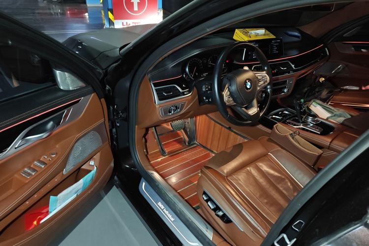 Used BMW 7 Series 2018 740Li xDrive Luxury Edition Excellence Package Driver Seat