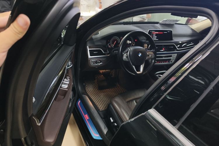Used BMW 7 Series 2018 730Li Leading Model Excellence Package Driver Seat