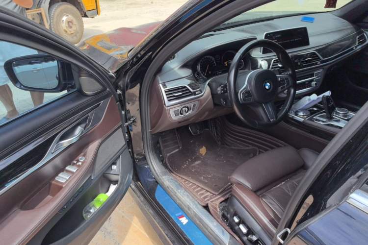 Used BMW 7 Series 2018 730Li Luxury Edition M Sport Package Driver Seat