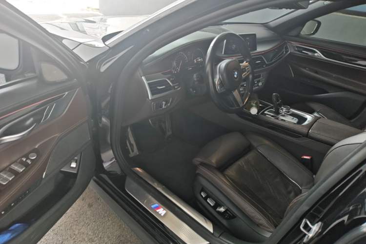Used BMW 7 Series 2018 730Li Luxury Edition M Sport Package Driver Seat