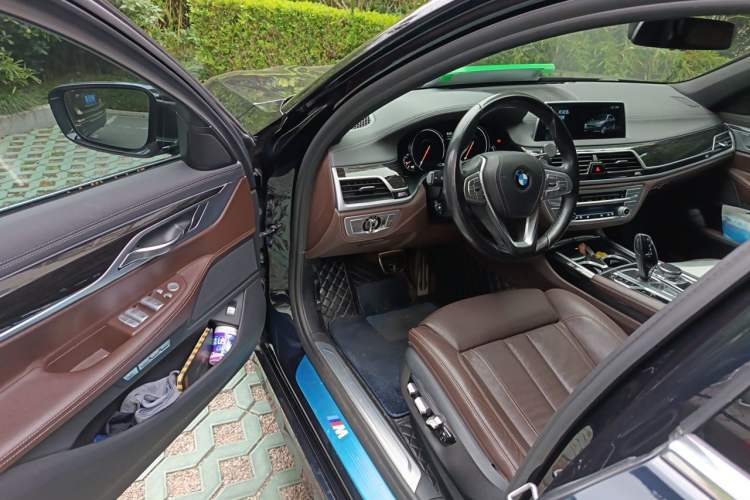 Used BMW 7 Series 2018 730Li Leading Model M Sport Package Driver Seat
