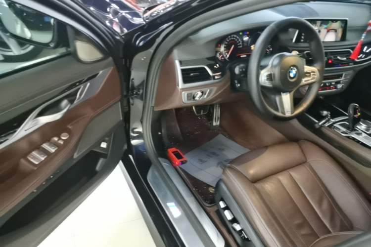 Used BMW 7 Series 2018 730Li Leading Model M Sport Package Driver Seat
