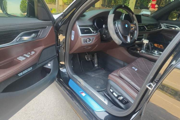 Used BMW 7 Series 2018 730Li Leading Model M Sport Package Driver Seat
