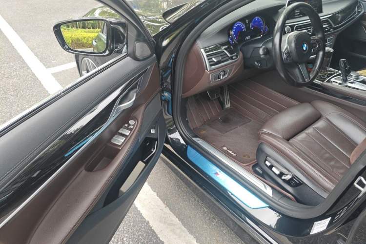 Used BMW 7 Series 2018 730Li Leading Model M Sport Package Driver Seat