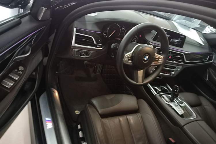 Used BMW 7 Series 2018 730Li Leading Model M Sport Package Driver Seat
