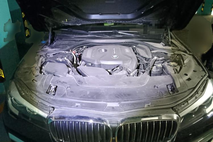 Used BMW 7 Series 2018 730Li Leading Model M Sport Package Engine Bay