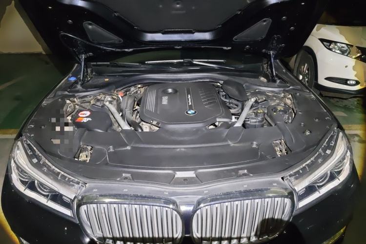 Used BMW 7 Series 2018 740Li Leading Model Excellence Package Engine Bay
