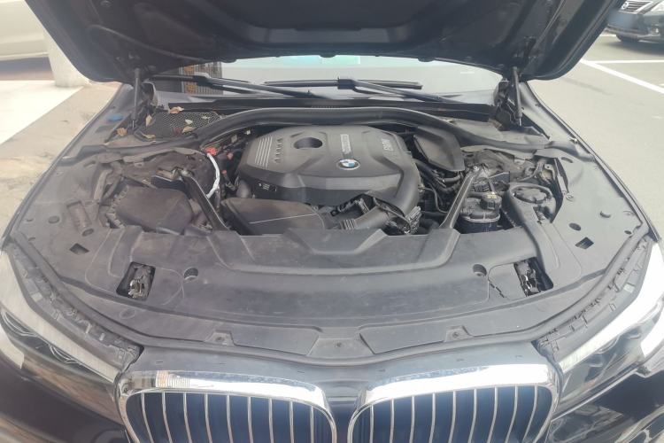 Used BMW 7 Series 2018 730Li Leading Model M Sport Package Engine Bay
