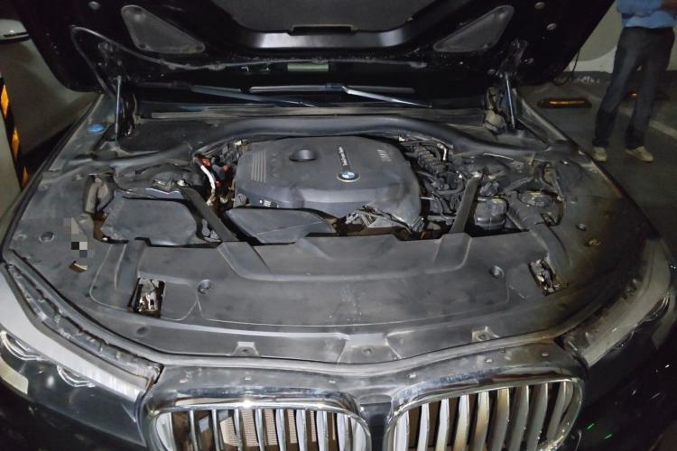 Used BMW 7 Series 2018 730Li Leading Model Excellence Package Engine Bay