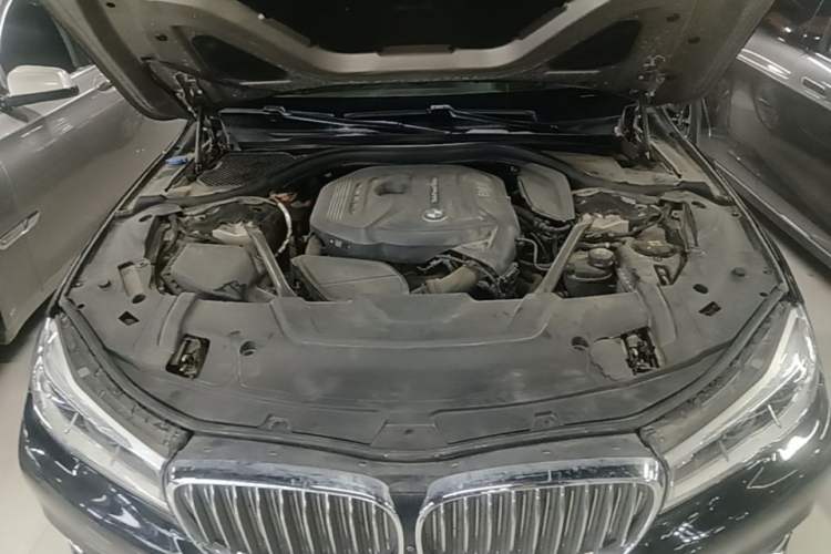 Used BMW 7 Series 2018 730Li Luxury Model Excellence Package Engine Bay