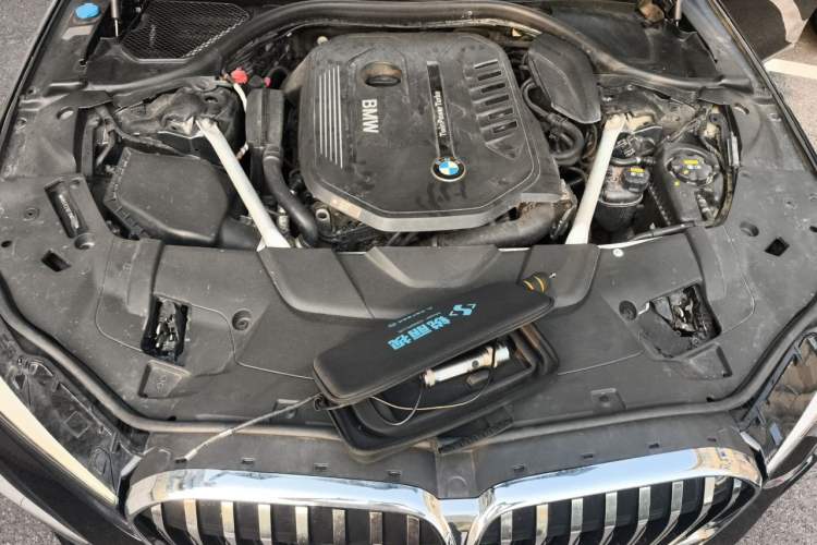Used BMW 7 Series 2018 740Li M Sport Package Leading Model Engine Bay