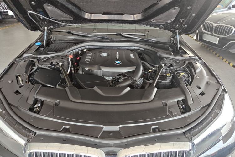 Used BMW 7 Series 2018 730Li Leading Model M Sport Package Engine Bay