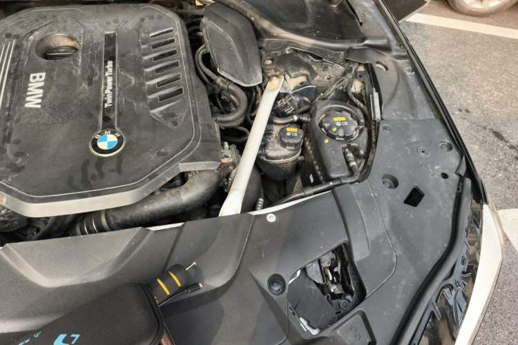 Used BMW 7 Series 2018 740Li M Sport Package Leading Model Engine Bay Left
