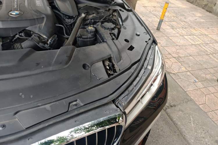 Used BMW 7 Series 2018 730Li Luxury Edition M Sport Package Engine Bay Left