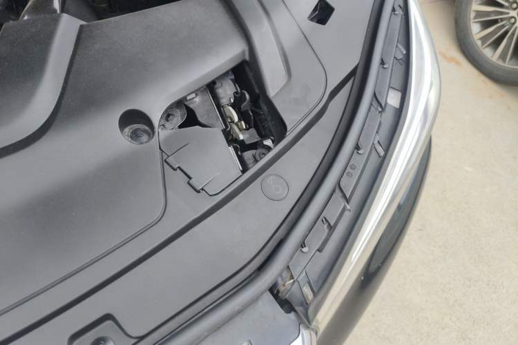 Used BMW 7 Series 2018 730Li Luxury Model Excellence Package Engine Bay Left