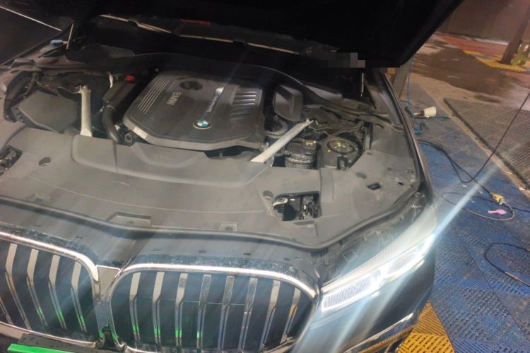 Used BMW 7 Series 2018 740Li xDrive Luxury Edition M Sport Package Engine Bay Left
