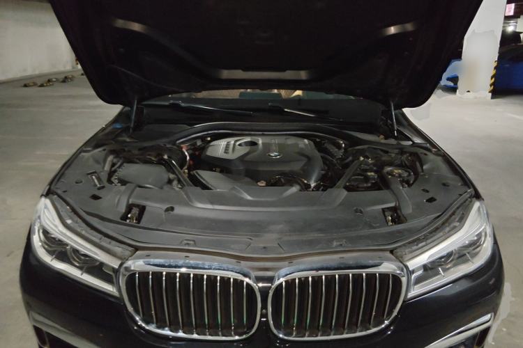 Used BMW 7 Series 2018 730Li Luxury Edition M Sport Package Engine Bay