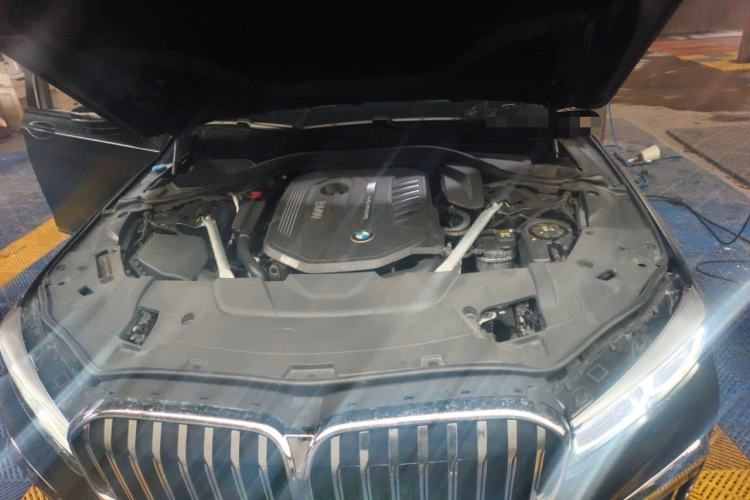 Used BMW 7 Series 2018 740Li xDrive Luxury Edition M Sport Package Engine Bay