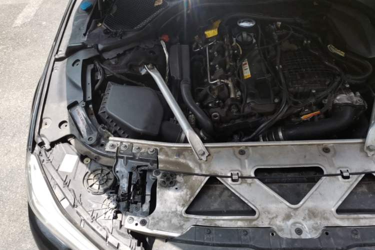 Used BMW 7 Series 2018 740Li M Sport Package Leading Model Engine Bay Right