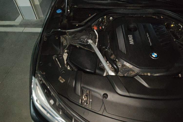 Used BMW 7 Series 2018 740Li Leading Model Excellence Package Engine Bay Right