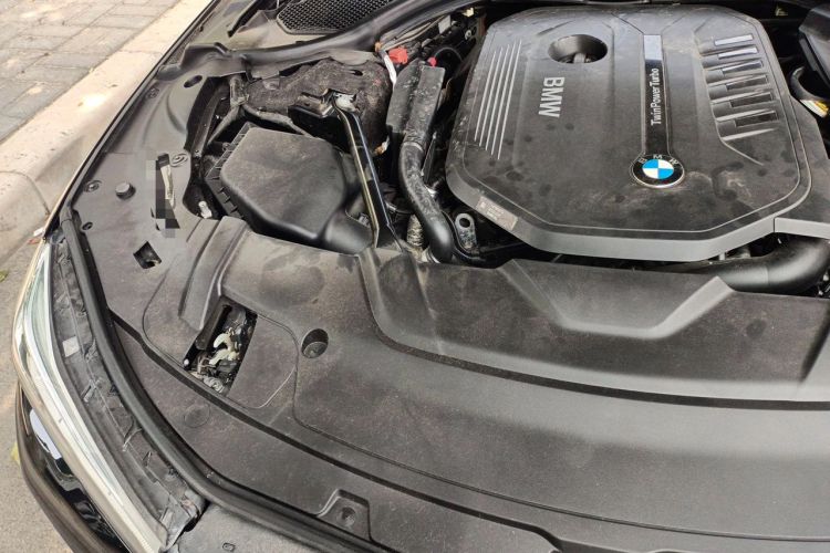 Used BMW 7 Series 2018 740Li M Sport Package Leading Model Engine Bay Right