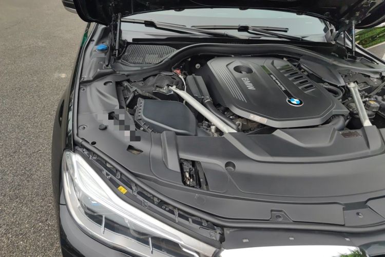 Used BMW 7 Series 2018 740Li Leading Model Excellence Package Engine Bay Right