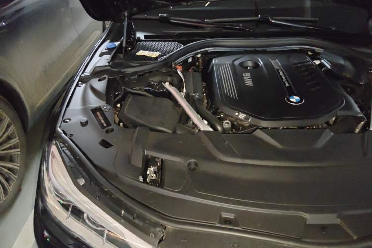 Used BMW 7 Series 2018 740Li M Sport Package Leading Model Engine Bay Right