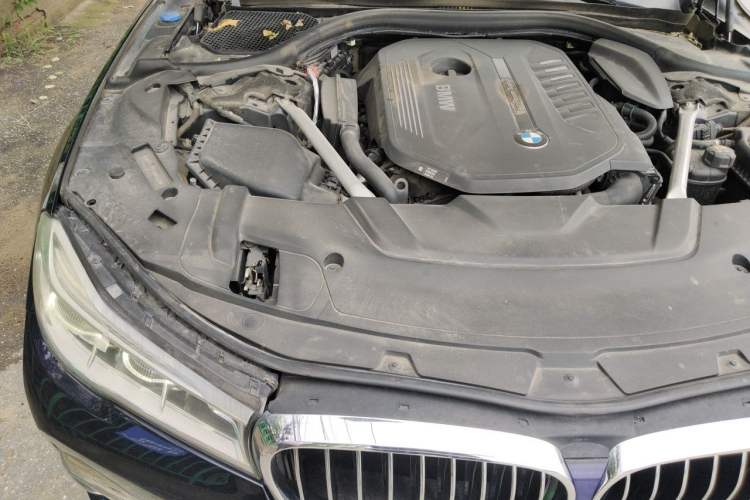 Used BMW 7 Series 2018 740Li M Sport Package Leading Model Engine Bay Right