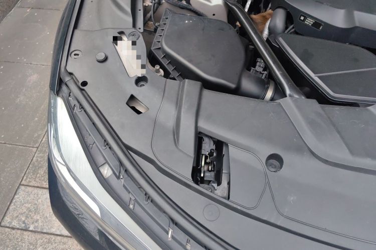 Used BMW 7 Series 2018 730Li Leading Model Excellence Package Engine Bay Right