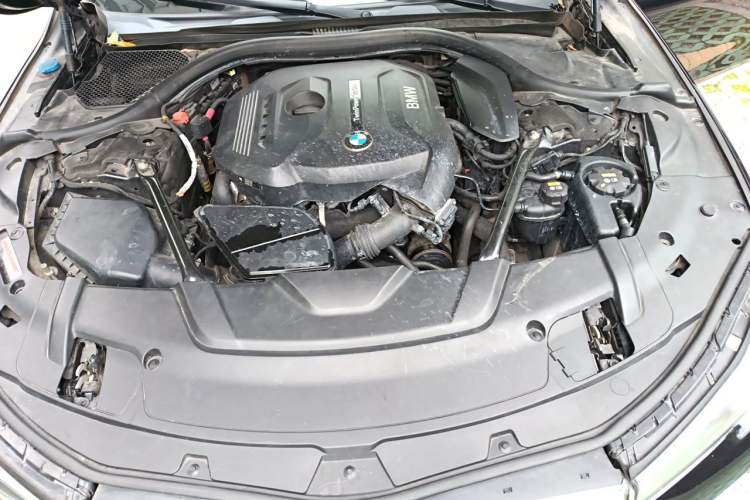 Used BMW 7 Series 2018 730Li Leading Model M Sport Package Engine Bay