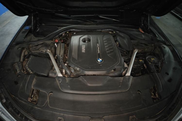 Used BMW 7 Series 2018 740Li M Sport Package Leading Model Engine Bay