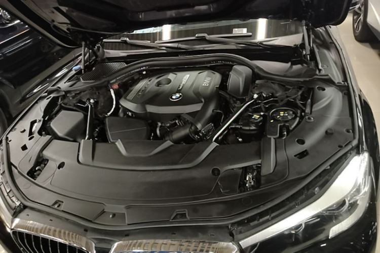 Used BMW 7 Series 2018 730Li Leading Model M Sport Package Engine Bay
