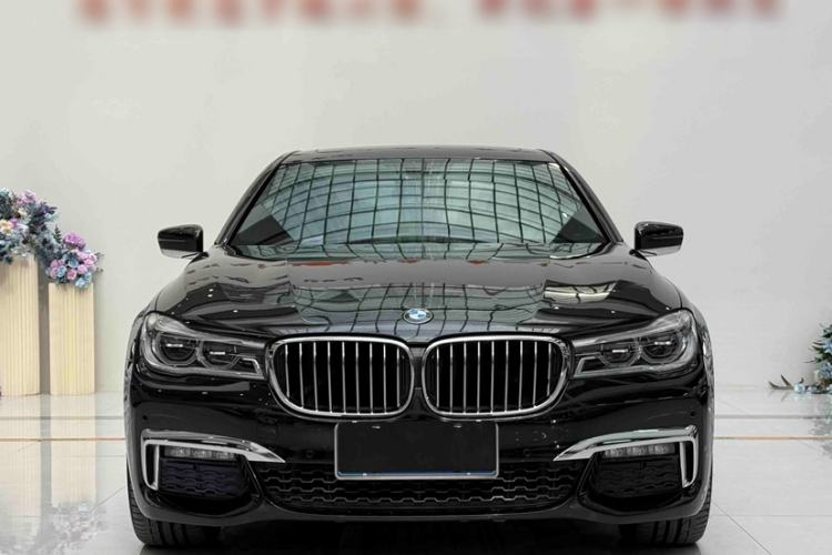 Used BMW 7 Series 2018 740Li M Sport Package Leading Model Exterior 1